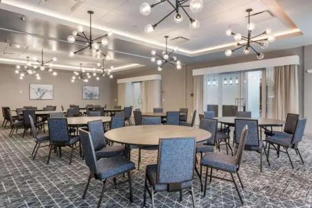 Cambria Orlando Airport - 25