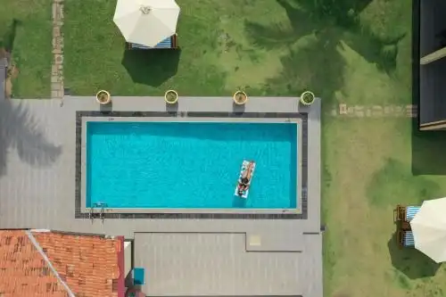 Ivy Beach Resort - 2
