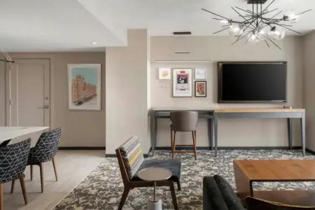 Epicurean Atlanta, Autograph Collection - 77