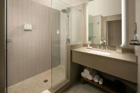 Epicurean Atlanta, Autograph Collection - 6