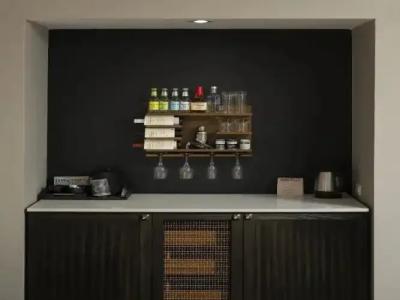 Epicurean Atlanta, Autograph Collection - 23