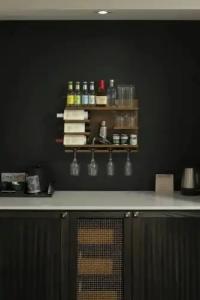 Epicurean Atlanta, Autograph Collection - 42