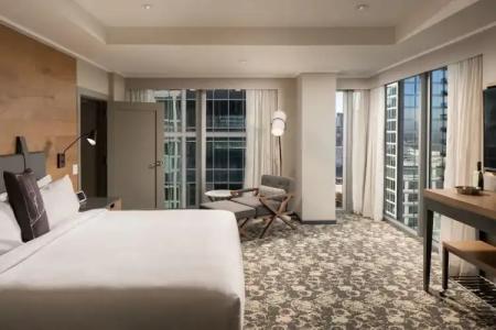 Epicurean Atlanta, Autograph Collection - 106