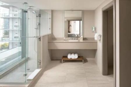 Epicurean Atlanta, Autograph Collection - 88