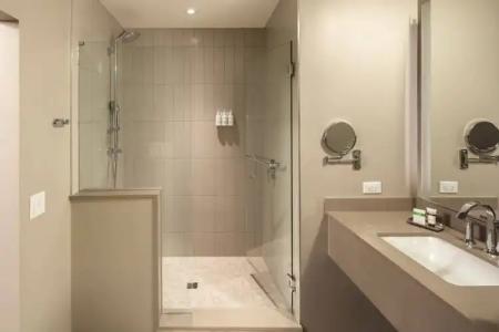 Epicurean Atlanta, Autograph Collection - 104