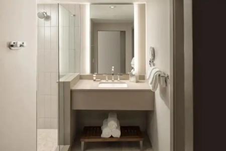 Epicurean Atlanta, Autograph Collection - 14