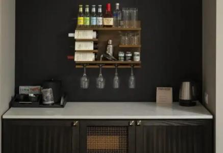 Epicurean Atlanta, Autograph Collection - 13