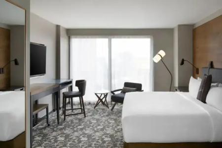 Epicurean Atlanta, Autograph Collection - 79