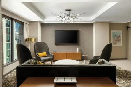 Epicurean Atlanta, Autograph Collection - 105