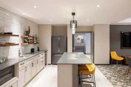 Epicurean Atlanta, Autograph Collection - 116