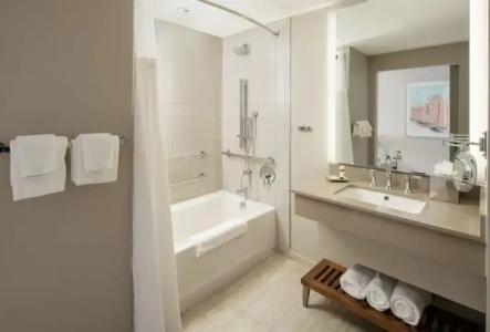 Epicurean Atlanta, Autograph Collection - 49