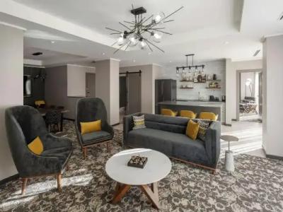 Epicurean Atlanta, Autograph Collection - 89