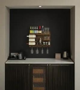 Epicurean Atlanta, Autograph Collection - 41