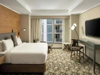 Epicurean Atlanta, Autograph Collection - 102