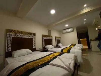 Pyramids Height - 29