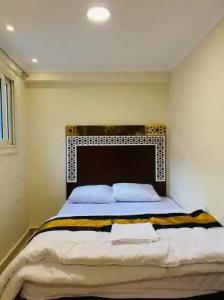 Pyramids Height - 20