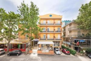 Viva Beach Hotel, Римини