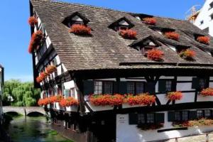 Hotel «Schiefes Haus»
