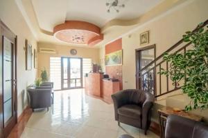 Garni Hotel Holiday, Подгорица