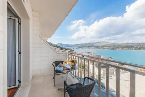 Buenavista Beach House Trogir - 10