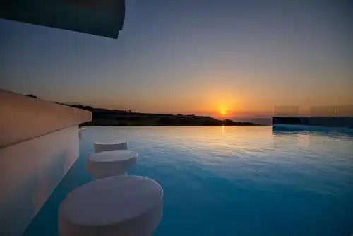 Adorno Oia, Oia - 0