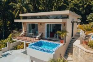 Moulin Kann Villas, Такамака