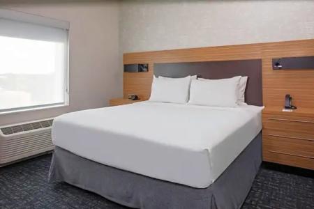 TownePlace Suites by Marriott Orlando Airport - 37