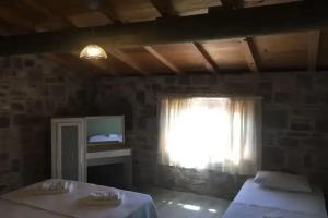Мини-Отель «Hayat Alti Otel Ayvalık», Айвалык
