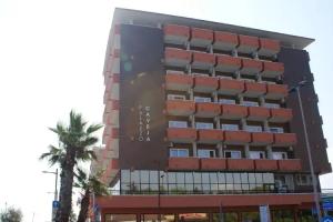 Hotel «Palazzo Caveja», Римини
