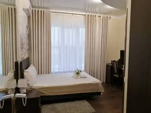 Стороны Света отЭль в Петровской - 6