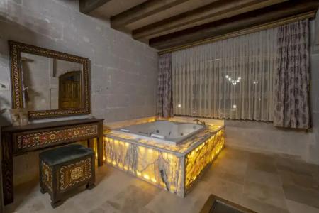 Underground Cave Suites - 7