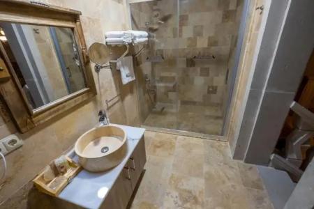 Underground Cave Suites - 41