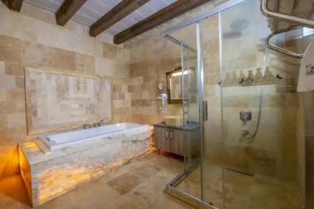 Underground Cave Suites - 3