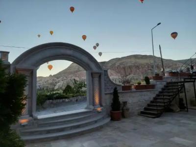 Underground Cave Suites - 32