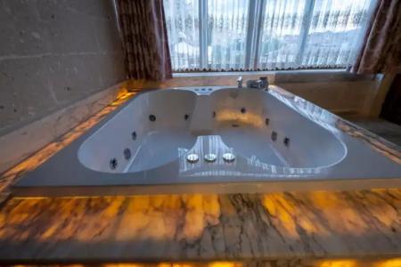 Underground Cave Suites - 57