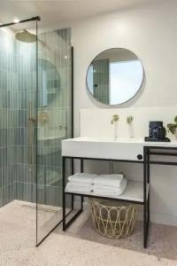 L'Avventura Athens - 23