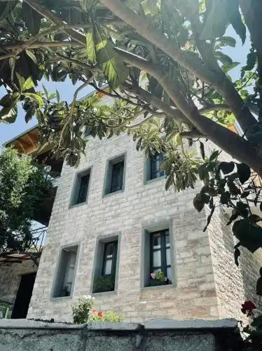 Bujtina Maria - 15