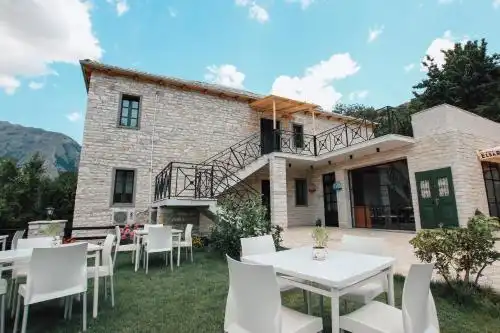 Bujtina Maria - 3