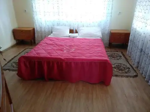 Частный семейный дом в Солотвино - 11