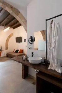 Ancient Knights Luxury Suites - 32