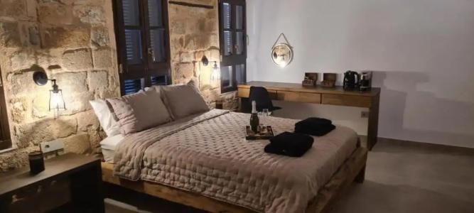 Ancient Knights Luxury Suites - 49