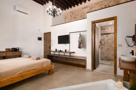 Ancient Knights Luxury Suites - 17