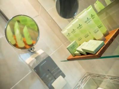 Milennia Family - 25