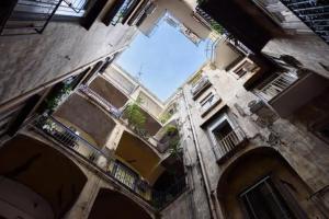 Random b&b, Неаполь