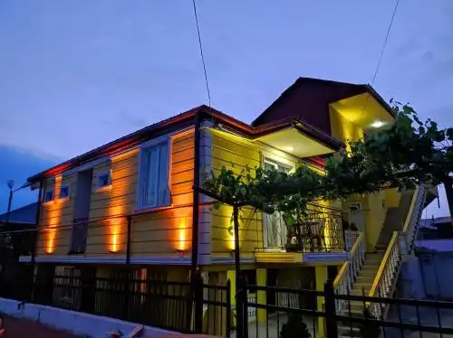 Kobuleti Guest House - 1