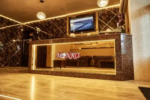 Монро - 0
