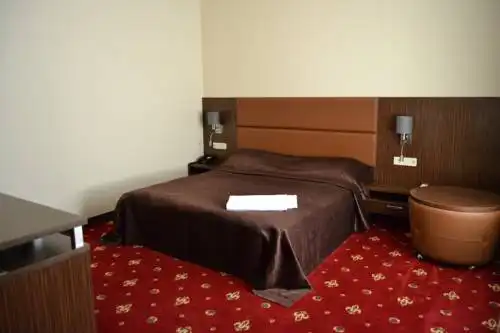 Монро - 18
