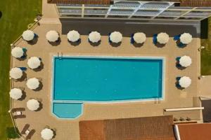 Manousis ApartHotel, Циливи-Планос