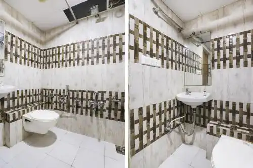 OYO 82103 Luxury Inn Tollygunge - 20