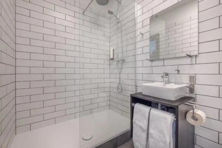 Abc By Reykjavik Keflavik Airport - 63